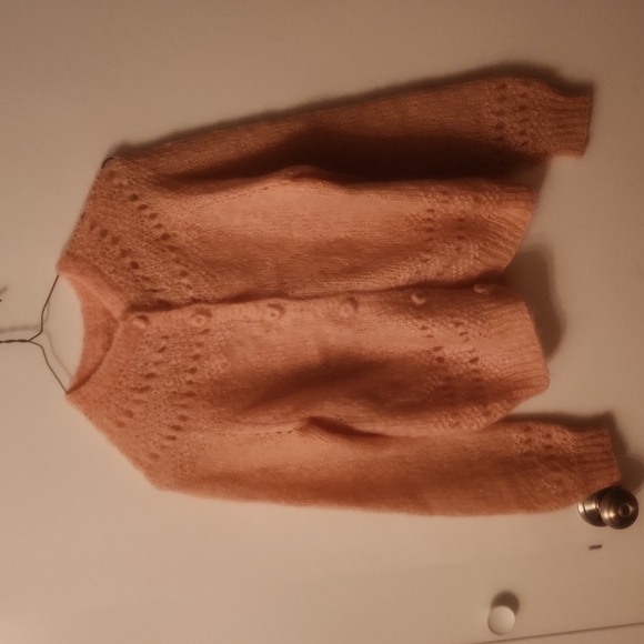 VINTAGE GRANNY BUTTON DOWN SWEATER - Picture 3 of 8